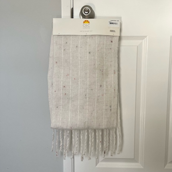 C&C California Hat and Scarf Set - Picture 2 of 4
